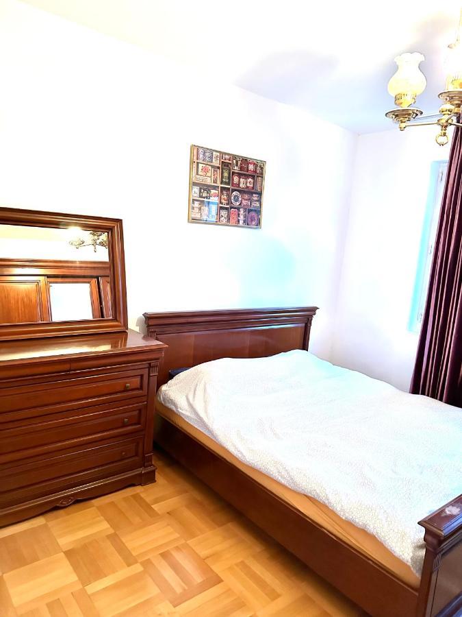 Vintage Bucharest Apartment Exterior foto